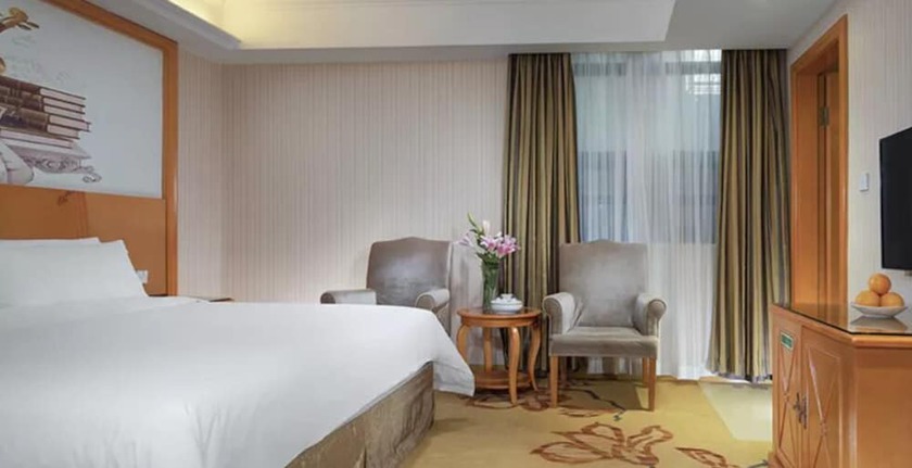 Imagen de la habitación del Hotel Vienna Chaozhou Bus Station. Foto 6