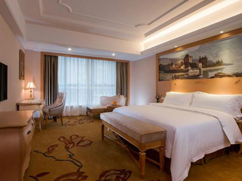 Imagen general del Hotel Vienna Classic Shenzhen Longhua Bus Station. Foto 2