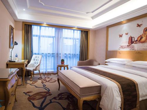 Imagen general del Hotel Vienna Classic Shenzhen Longhua Bus Station. Foto 4