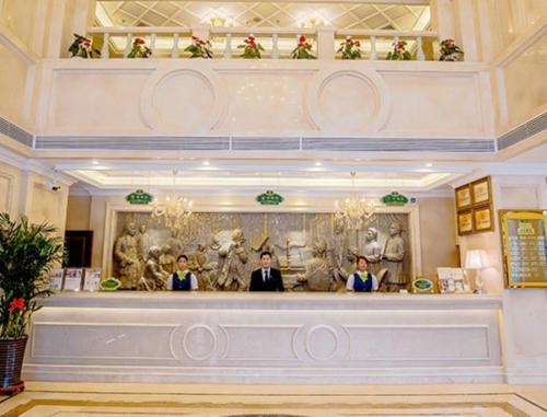 Imagen general del Hotel Vienna Dongguan Changan Wanda Plaza. Foto 2