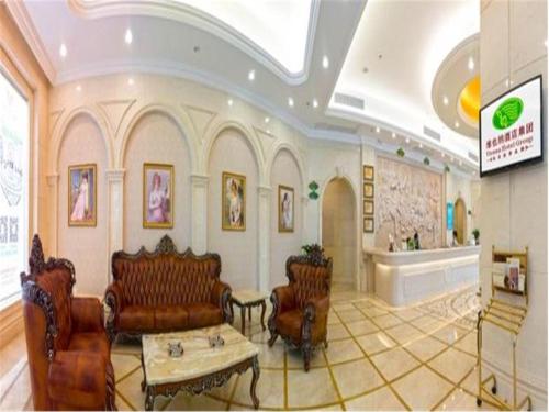 Imagen de la habitación del Hotel Vienna Dongguan Shatian Humen Port. Foto 8