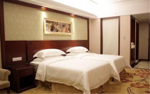Imagen de la habitación del Hotel Vienna Foshan Huangqi. Foto 6
