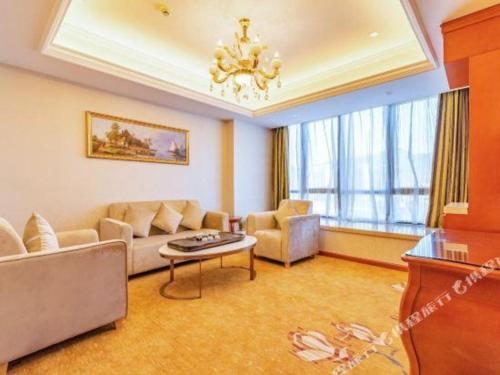 Imagen general del Hotel Vienna Fujian Quanzhou Anxi County Baolong Square. Foto 3
