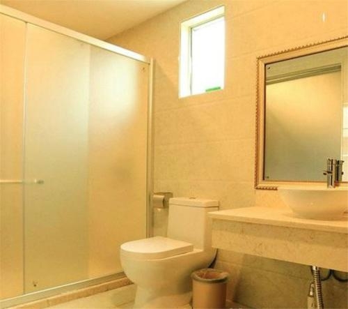 Imagen de la habitación del Hotel Vienna Guangzhou Airport. Foto 10