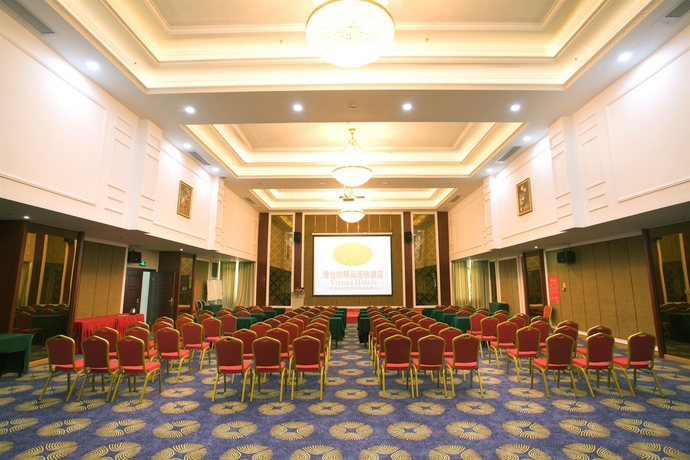 Imagen de los interiores del Hotel Vienna Guangzhou Chimelong Branch. Foto 12