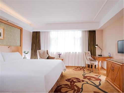 Imagen de la habitación del Hotel Vienna Guangzhou Tianhe Bus Station. Foto 9