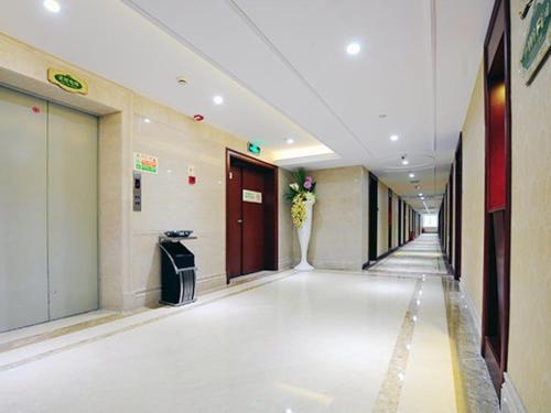 Imagen general del Hotel Vienna Hangzhou Yuhang Linping. Foto 4