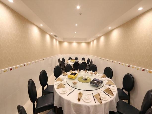 Imagen del bar/restaurante del Hotel Vienna Hotel Guangzhou Panyu Shiqiao Center Branch. Foto 4
