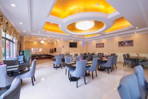 Imagen general del Hotel Vienna Hotel Jinshan New City Wanda Plaza. Foto 2