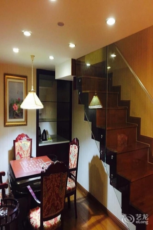 Imagen de los interiores del Hotel Vienna Hotel (Shanghai Hongqiao Airport Jiuting). Foto 19