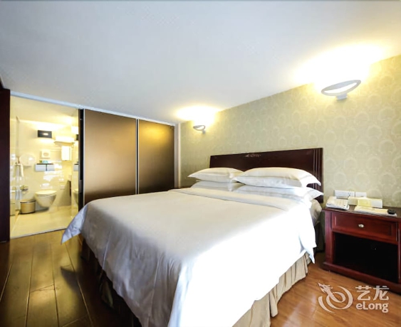 Imagen de la habitación del Hotel Vienna Hotel (Shanghai Hongqiao Airport Jiuting). Foto 11