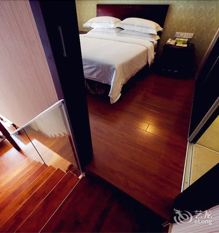 Imagen de la habitación del Hotel Vienna Hotel (Shanghai Hongqiao Airport Jiuting). Foto 15