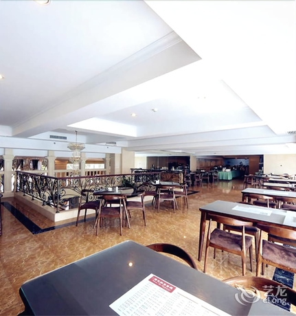Imagen del bar/restaurante del Hotel Vienna Hotel (Shanghai Hongqiao Airport Jiuting). Foto 2