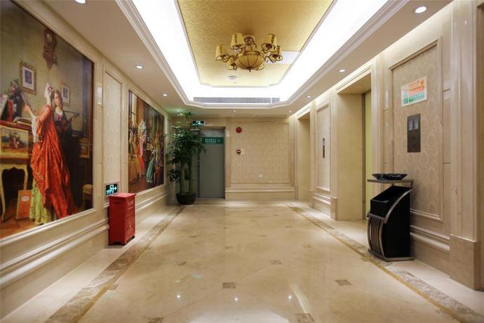 Imagen de los interiores del Hotel Vienna Hotel Shenzhen Airport Branch. Foto 16