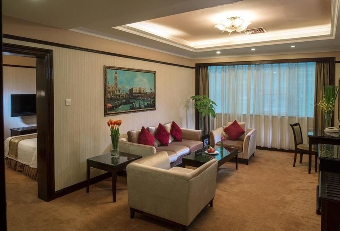 Imagen de los exteriores del Hotel Vienna Hotel Shenzhen Fuhua Road. Foto 8
