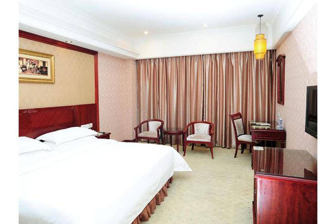 Imagen de la habitación del Hotel Vienna Hotel (Shenzhen Longhua Qinghu Road Branch. Foto 2