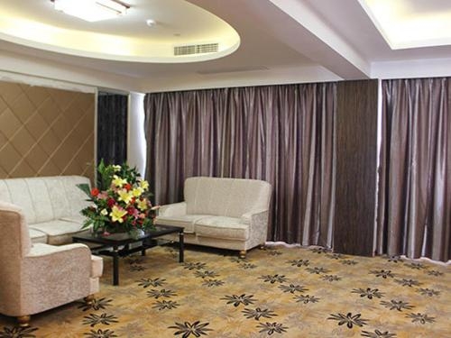 Imagen general del Hotel Vienna Hotel (Zhanjiang Haibin Avenue Jinshawan）. Foto 1