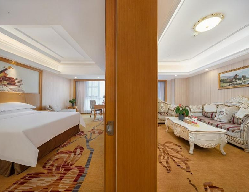 Imagen general del Hotel Vienna Hotel Zhengzhou Zhongyuan Futa. Foto 4