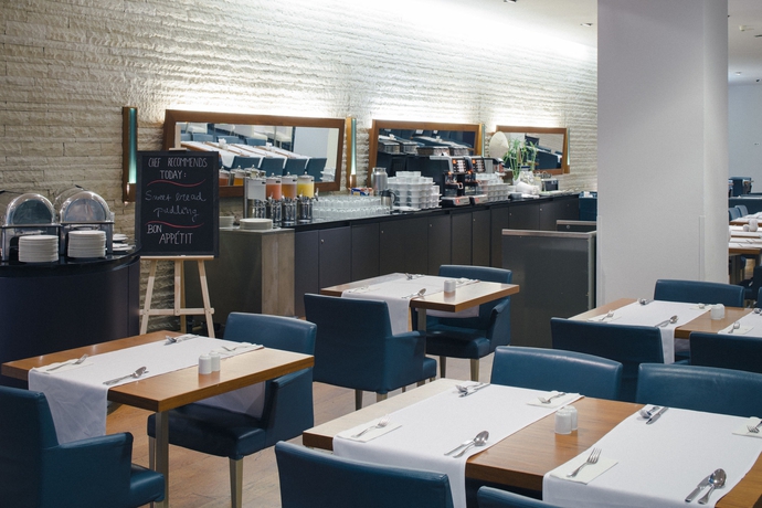 Imagen del bar/restaurante del Hotel Vienna House By Wyndham Andel's Prague. Foto 3