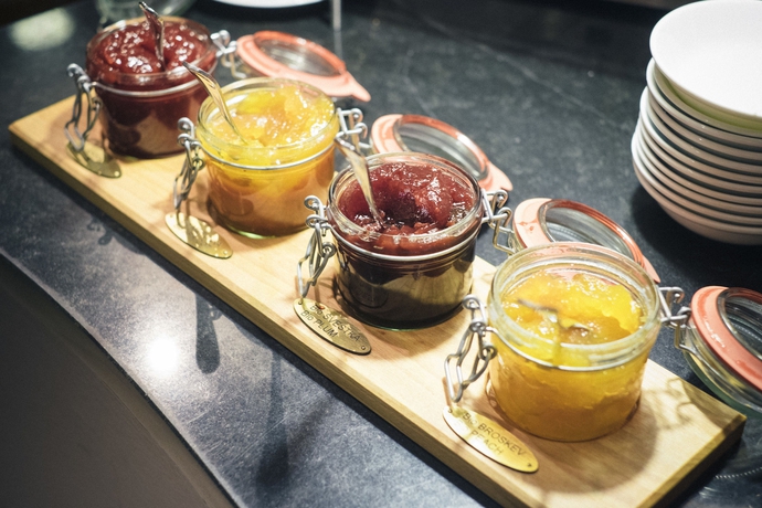 Imagen del bar/restaurante del Hotel Vienna House By Wyndham Andel's Prague. Foto 4