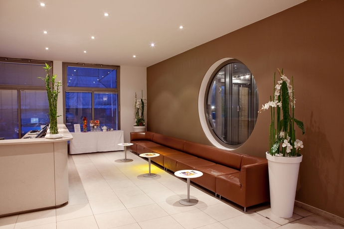 Imagen de los interiores del Hotel Vienna House By Wyndham Havelufer Potsdam. Foto 15