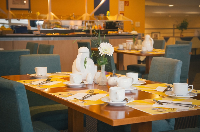 Imagen del bar/restaurante del Hotel Vienna House Easy By Wyndham Coburg. Foto 4