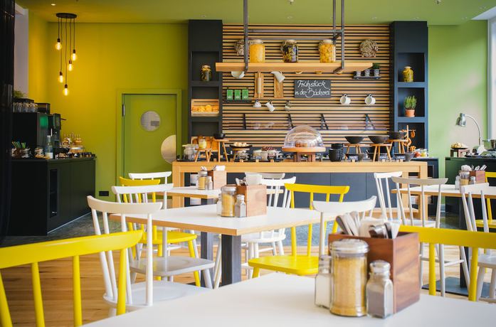 Imagen del bar/restaurante del Hotel Vienna House Easy By Wyndham Landsberg. Foto 2