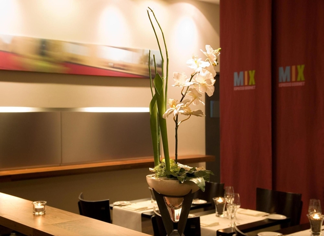 Imagen del bar/restaurante del Hotel Vienna House Easy by Wyndham Berlin Prenzlauer Berg. Foto 8