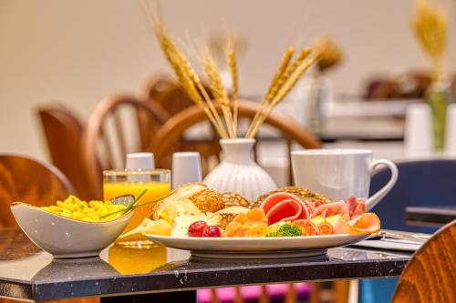 Imagen del bar/restaurante del Hotel Vienna House Easy by Wyndham Freiburg. Foto 3