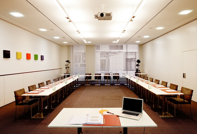 Imagen de los interiores del Hotel Vienna House Easy by Wyndham Stuttgart. Foto 14