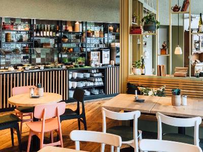 Imagen del bar/restaurante del Hotel Vienna House by Wyndham MQ Kronberg. Foto 9