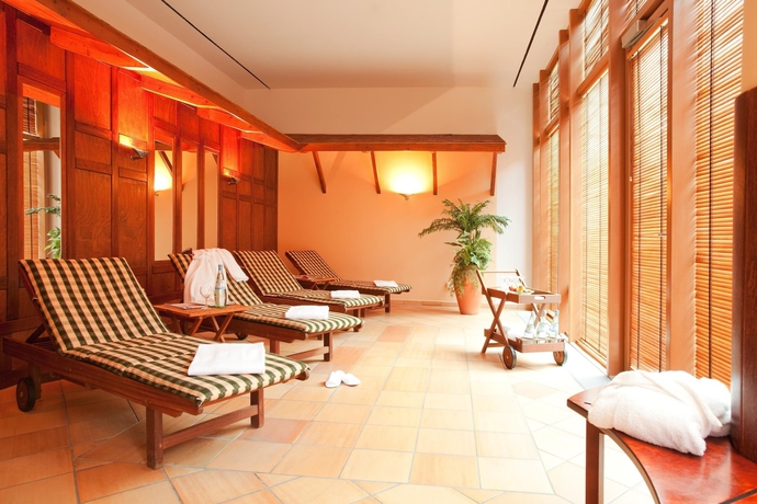 Imagen de la piscina del Hotel Vienna House by Wyndham Remarque Osnabrück. Foto 18