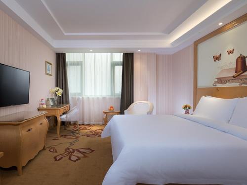 Imagen de la habitación del Hotel Vienna Huaidong Road Yuncheng. Foto 12