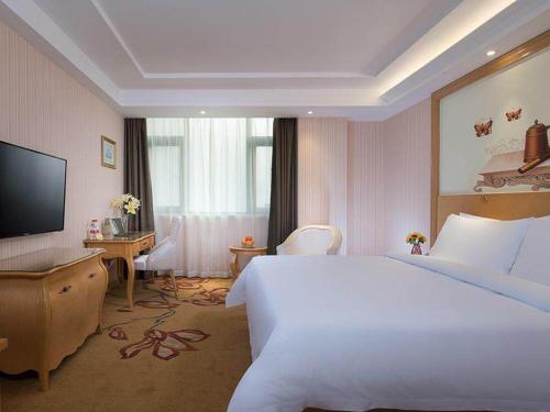 Imagen de la habitación del Hotel Vienna Huaidong Road Yuncheng. Foto 15