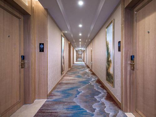 Imagen general del Hotel Vienna International Guangzhou Shijin. Foto 12