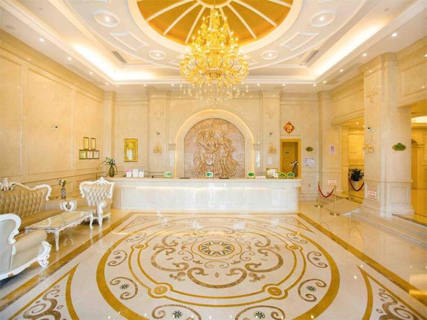 Imagen general del Hotel Vienna International Hongqiao Hub Malu. Foto 3