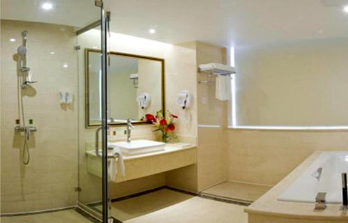 Imagen de la habitación del Hotel Vienna International Hotel Beijing GuangAnMen. Foto 7