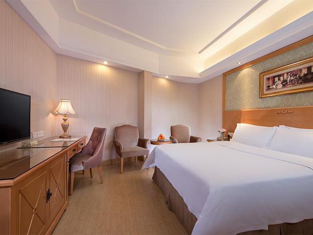 Imagen de la habitación del Hotel Vienna International Hotel (Shenzhen Wangzhong Cit. Foto 5