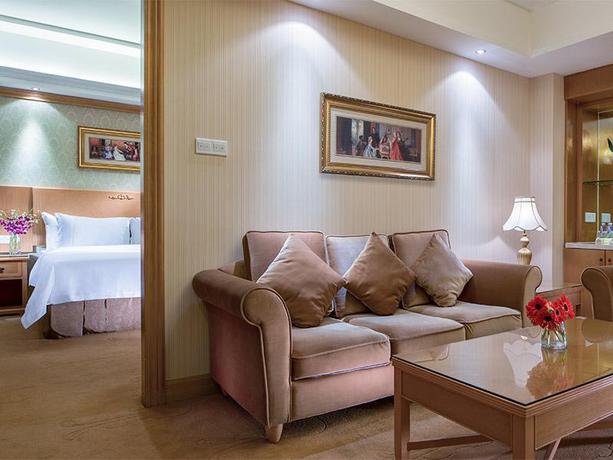 Imagen de la habitación del Hotel Vienna International Hotel (Shenzhen Wangzhong Cit. Foto 7