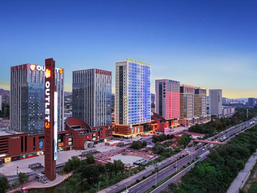 Imagen general del Hotel Vienna International Lanzhou SASSEUR Outlets & Yellow Riverside. Foto 2