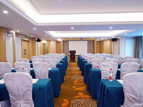 Imagen general del Hotel Vienna International Nanjing Dongshan Headquarters. Foto 2
