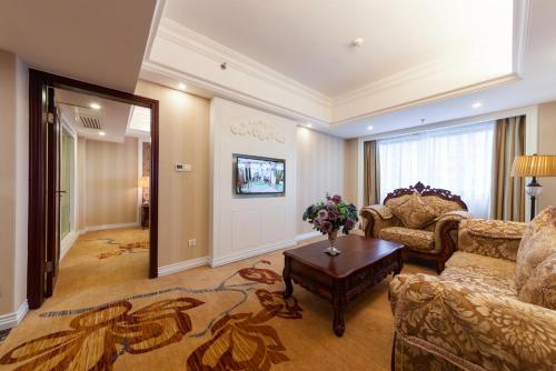 Imagen de la habitación del Hotel Vienna International Nanning Zoo. Foto 8