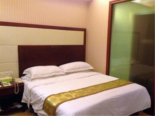 Imagen de la habitación del Hotel Vienna International Shanghai Songjiang. Foto 8