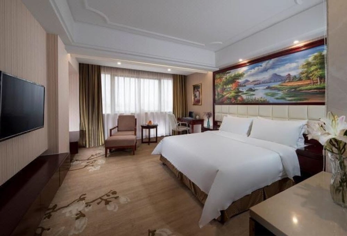 Imagen de la habitación del Hotel Vienna International - Shantou Simapu. Foto 6