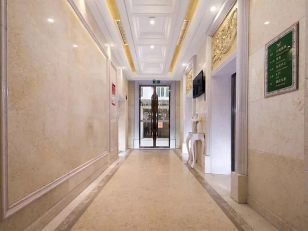 Imagen de los interiores del Hotel Vienna International - Shantou Simapu. Foto 10