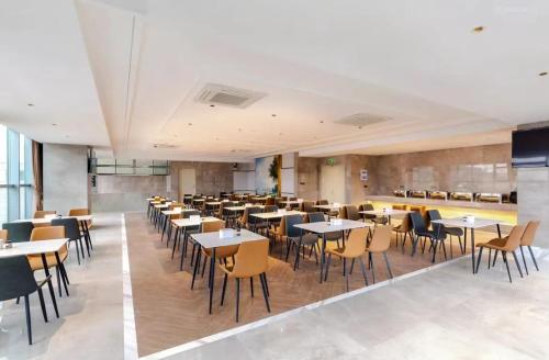 Imagen general del Hotel Vienna International - Shenzhen Baolong Metro Station. Foto 11