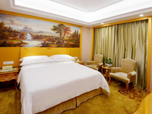 Imagen general del Hotel Vienna International Shenzhen Guangming Aven. Foto 2