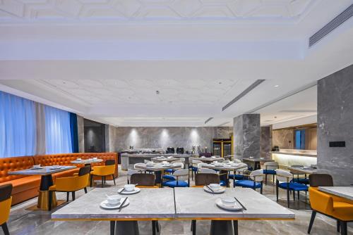 Imagen general del Hotel Vienna International Yichun Wanzai Guomao Branch. Foto 18