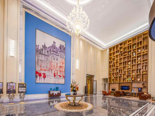 Imagen general del Hotel Vienna International - Yunfu Century Avenue. Foto 7