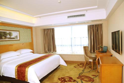 Imagen de la habitación del Hotel Vienna International Zhongshan Torch Develop. Foto 6